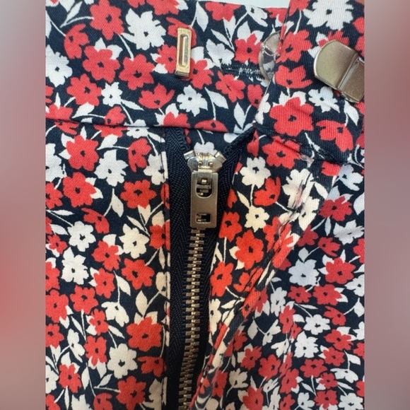 H&M L.O.G.G. Floral Print Shorts | Size 4 - Picture 3 of 6